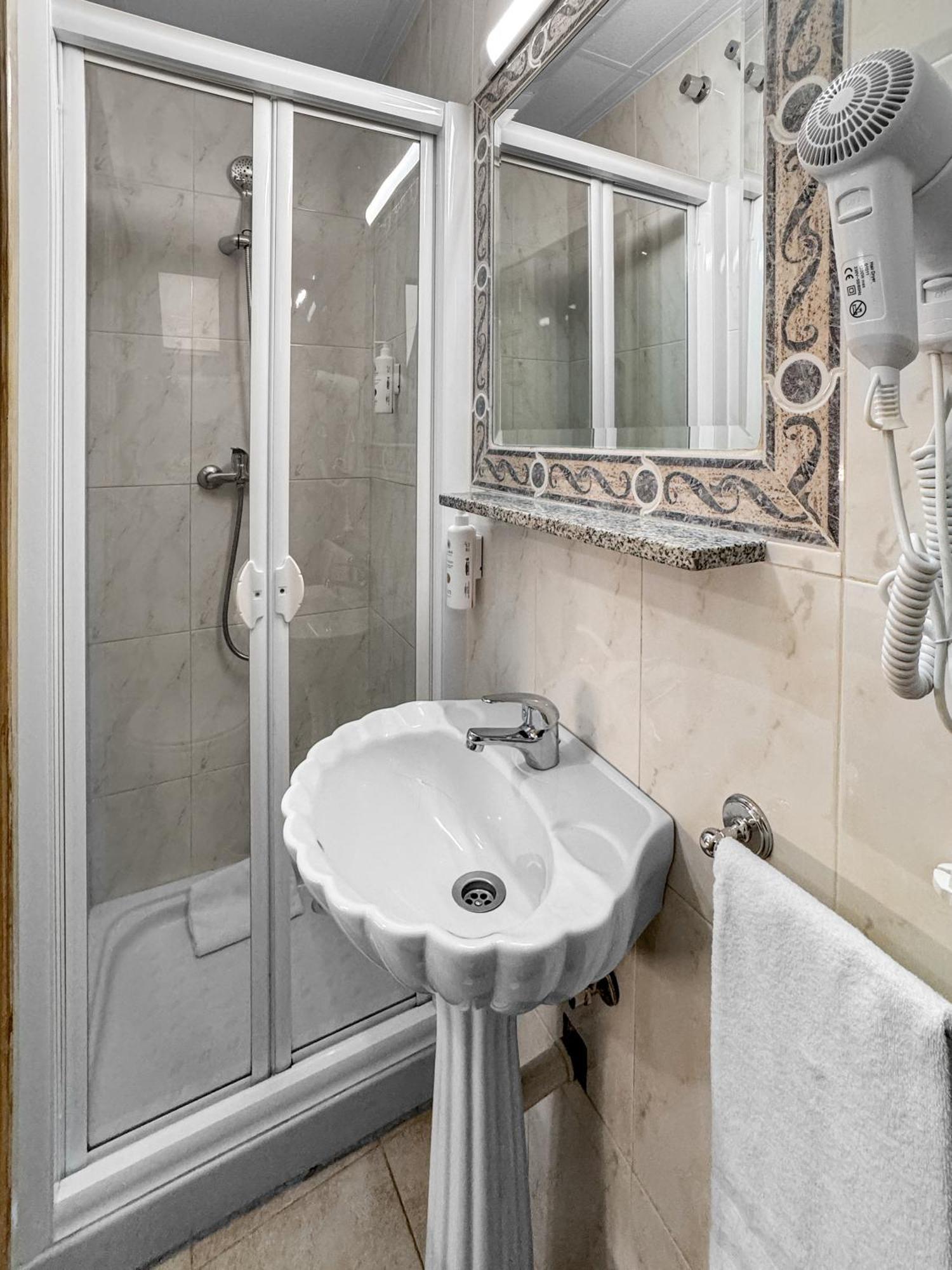 Hotel Vas Malaga Ciudad Zewnętrze zdjęcie